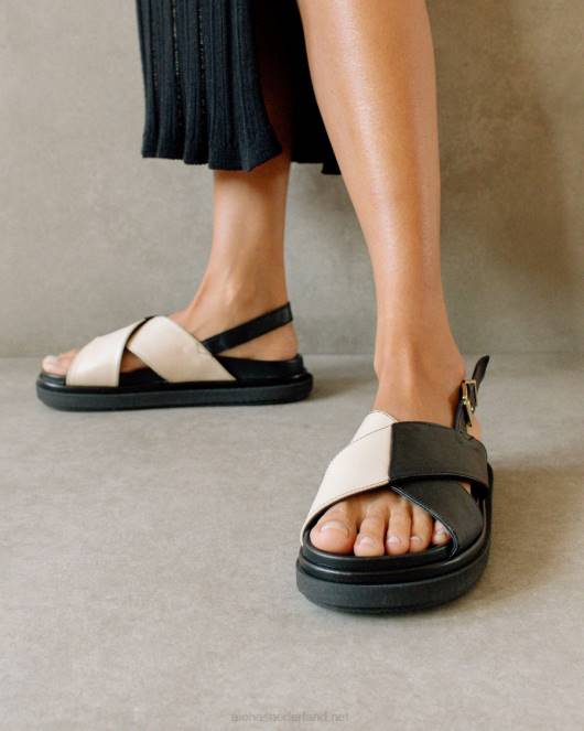marshmallow - zwart-witte leren sandalen vrouwen J68D124 Alohas